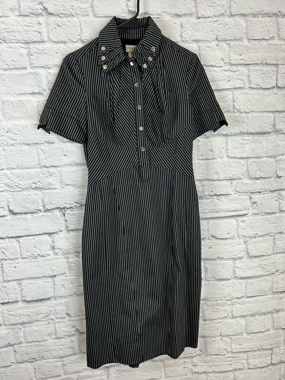 Karen Millen England Pinstripe Shirt Dress US 6 Black Silver Studded Collar - Picture 2 of 11